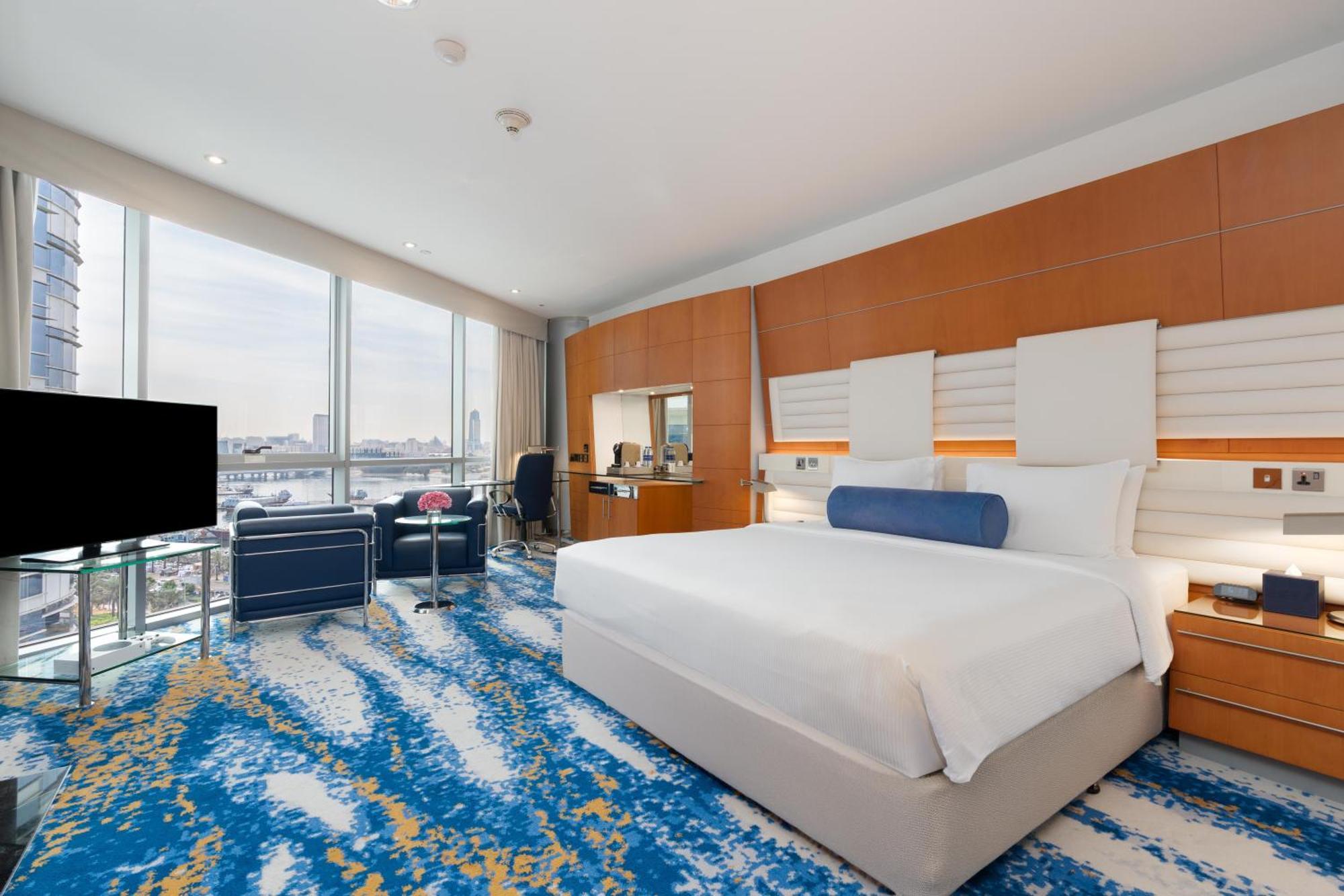 Executive Suite One King,1591483466:JPEG
